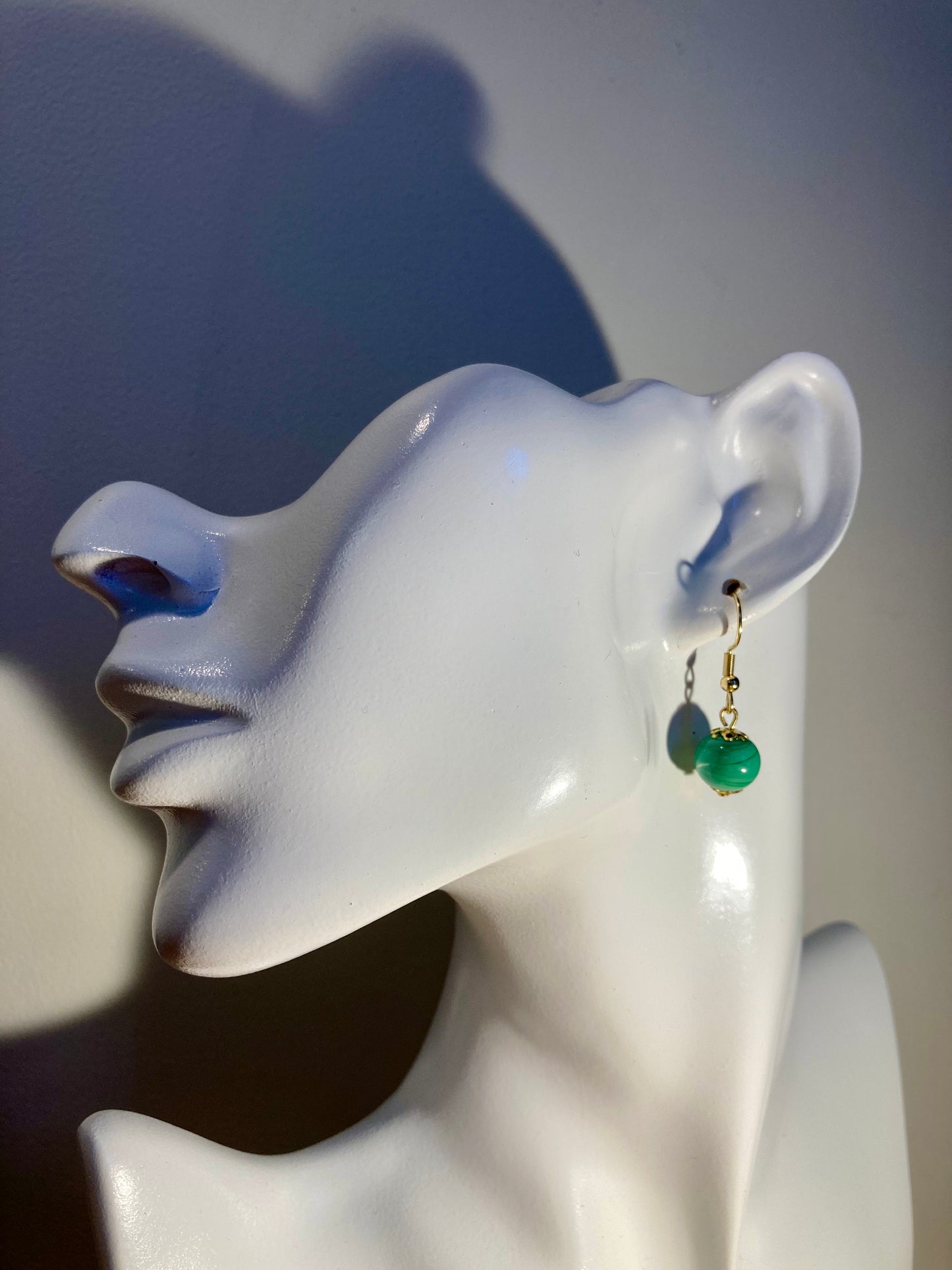Boucles d'oreilles pendantes vertes marbrée