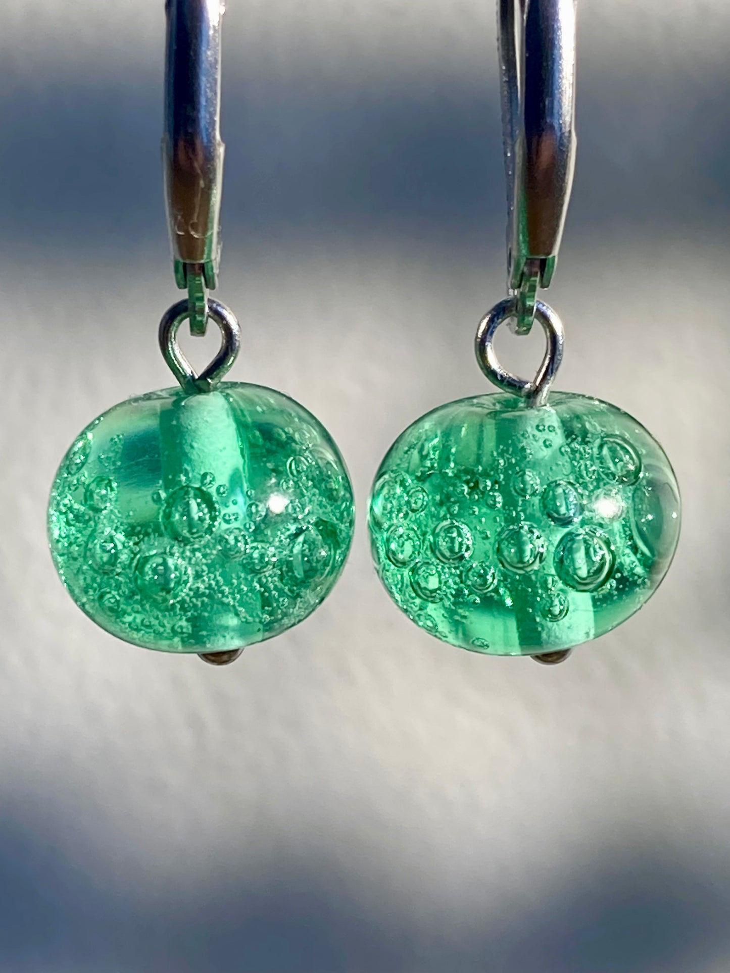 Boucles d'oreilles pendantes vert d'eau