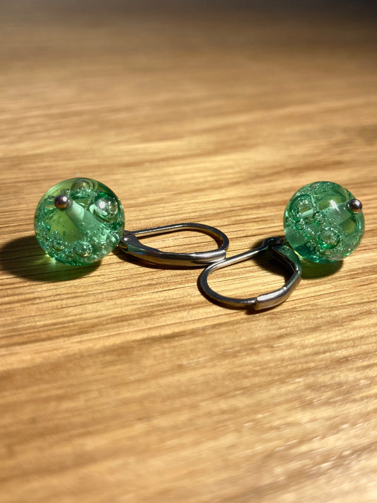 Boucles d'oreilles pendantes vert d'eau