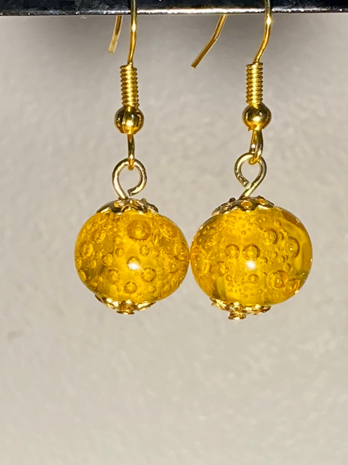 Boucles d'oreilles en verre bullé orange