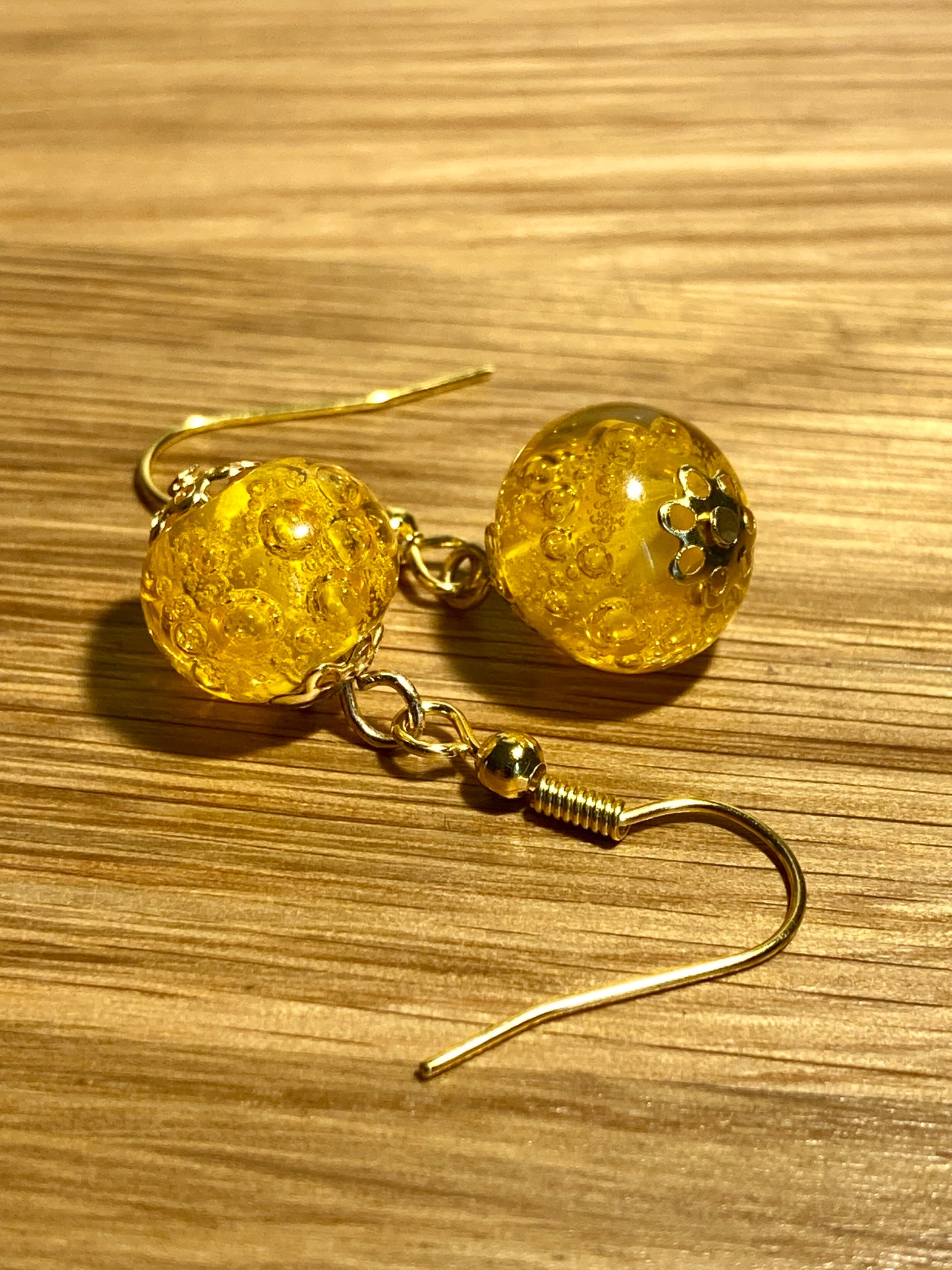 Boucles d'oreilles en verre bullé orange