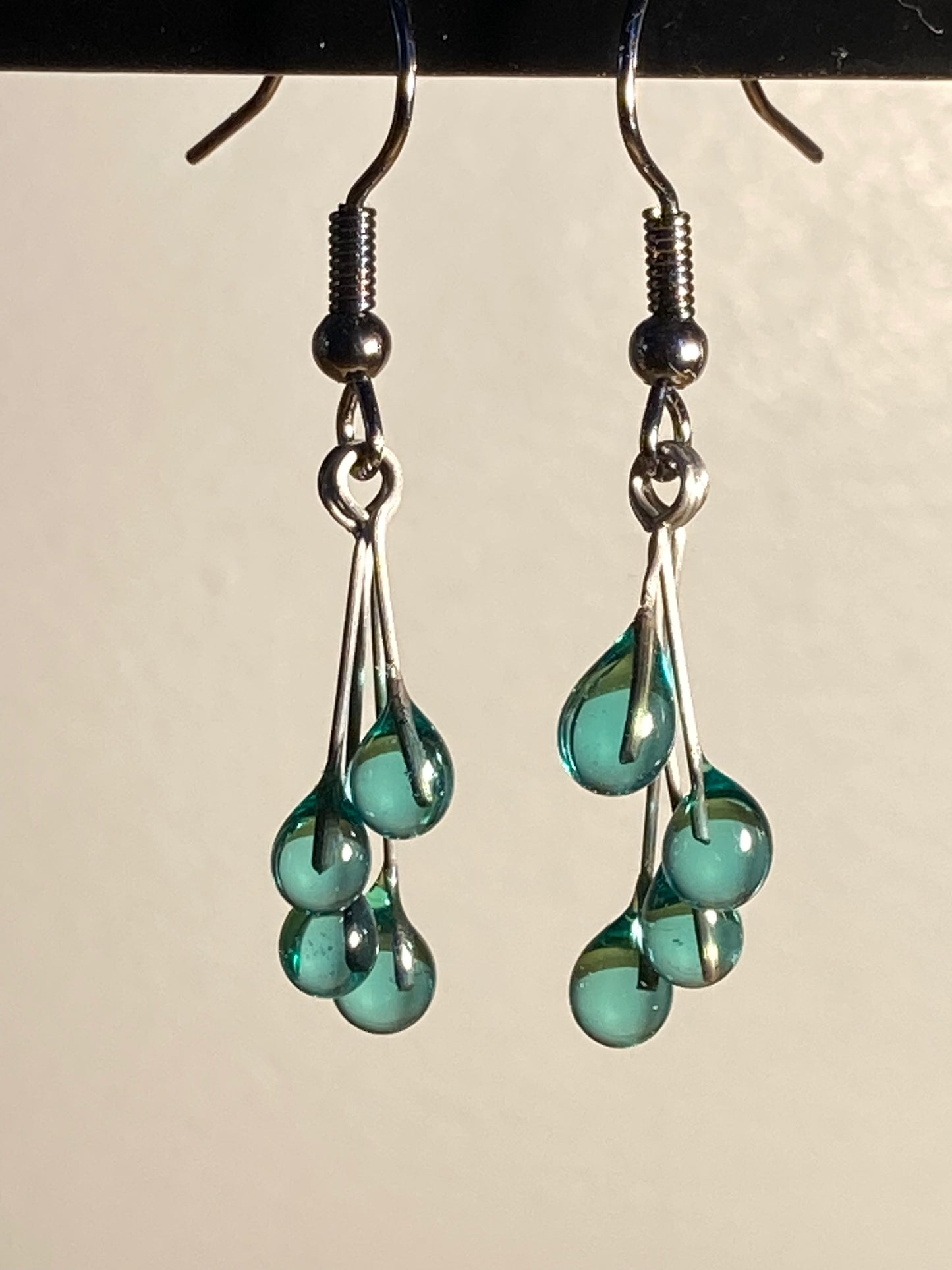 Boucles d'oreilles gouttes de verre bleu turquoise