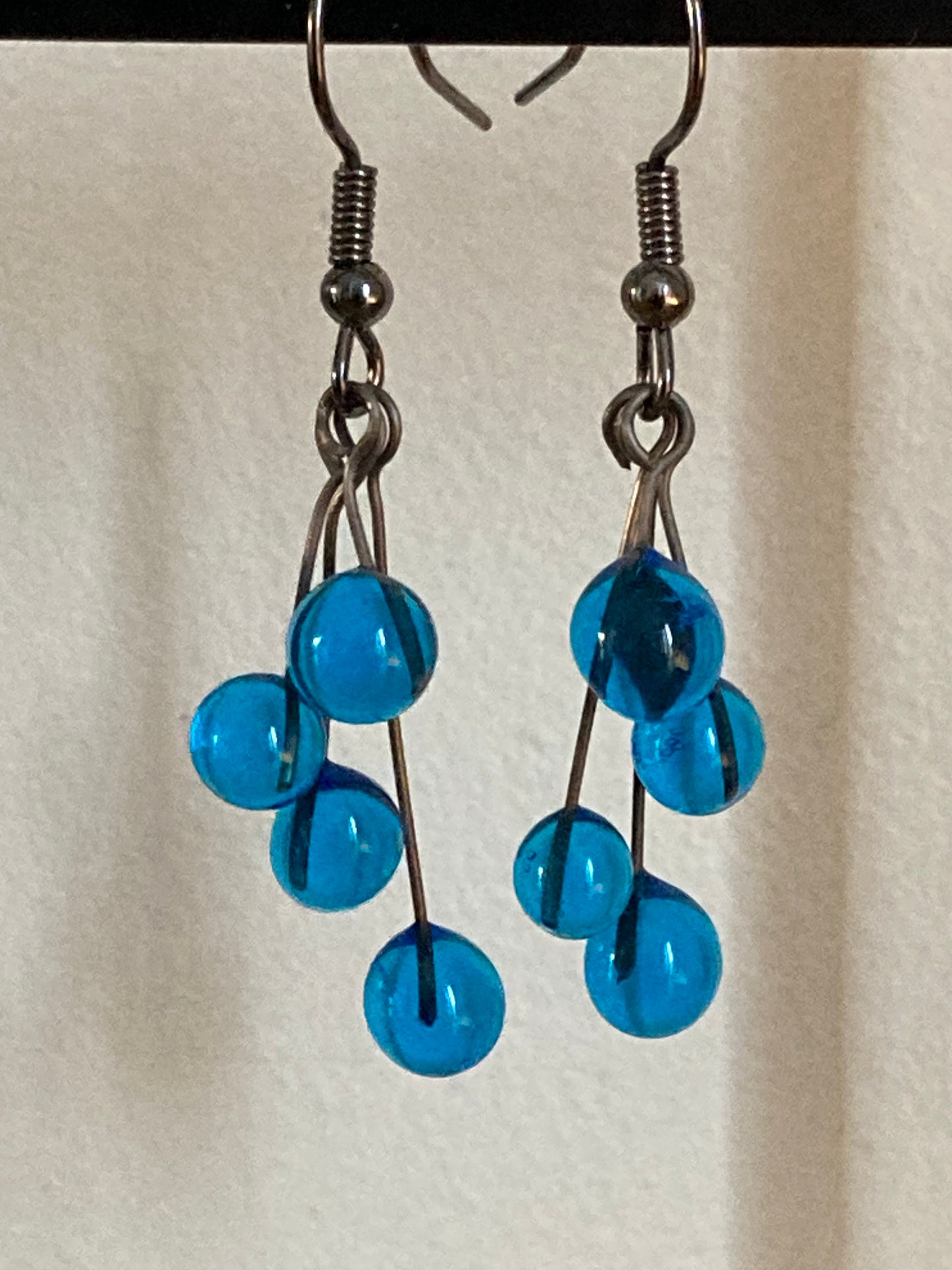 Boucles d'oreilles en gouttes de verre bleu ciel
