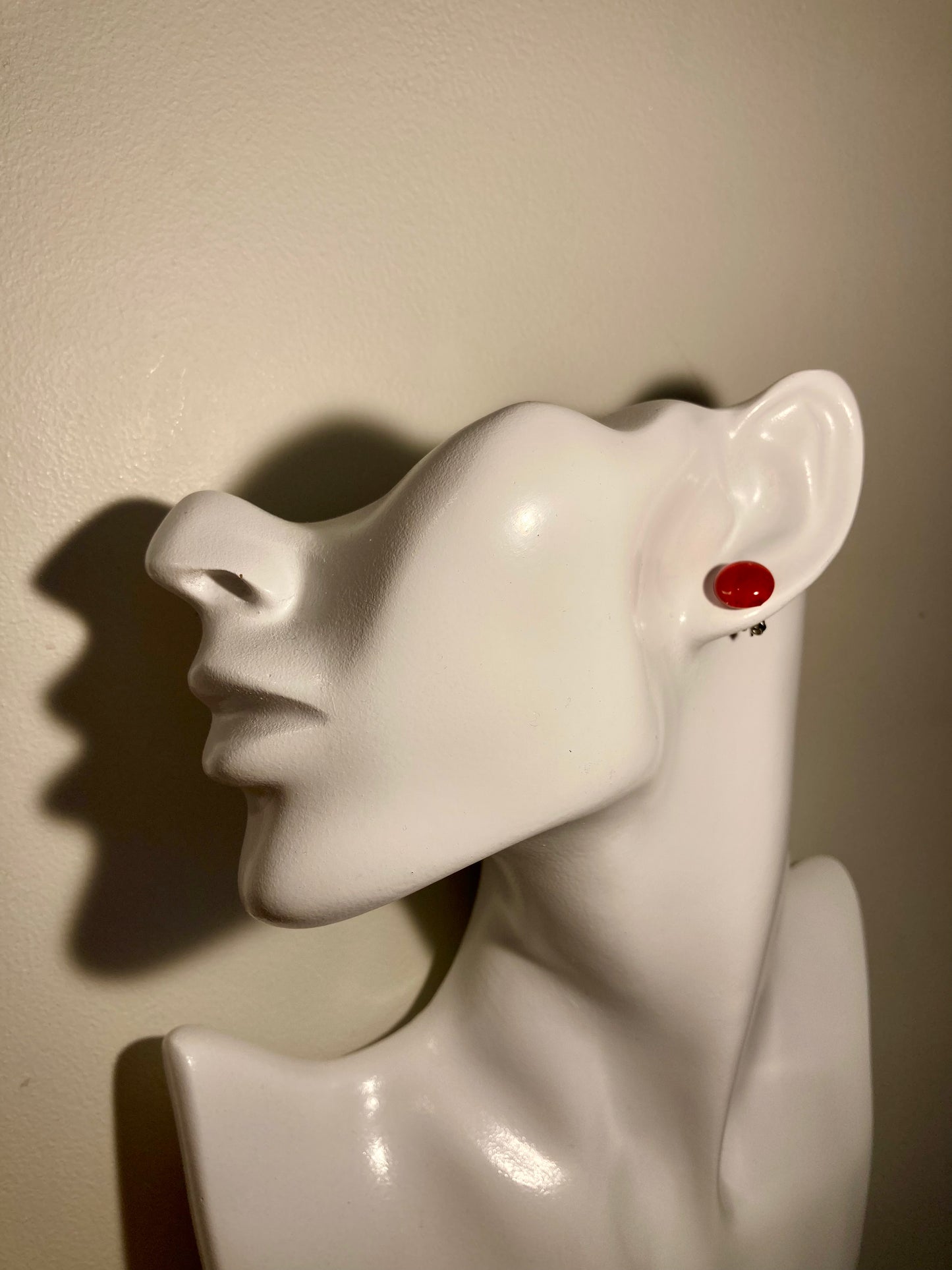Puces en verre orange de grande taille