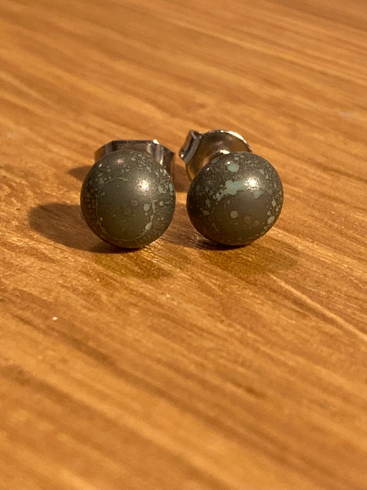 Puces grises aspect craquelé en verre de petite taille