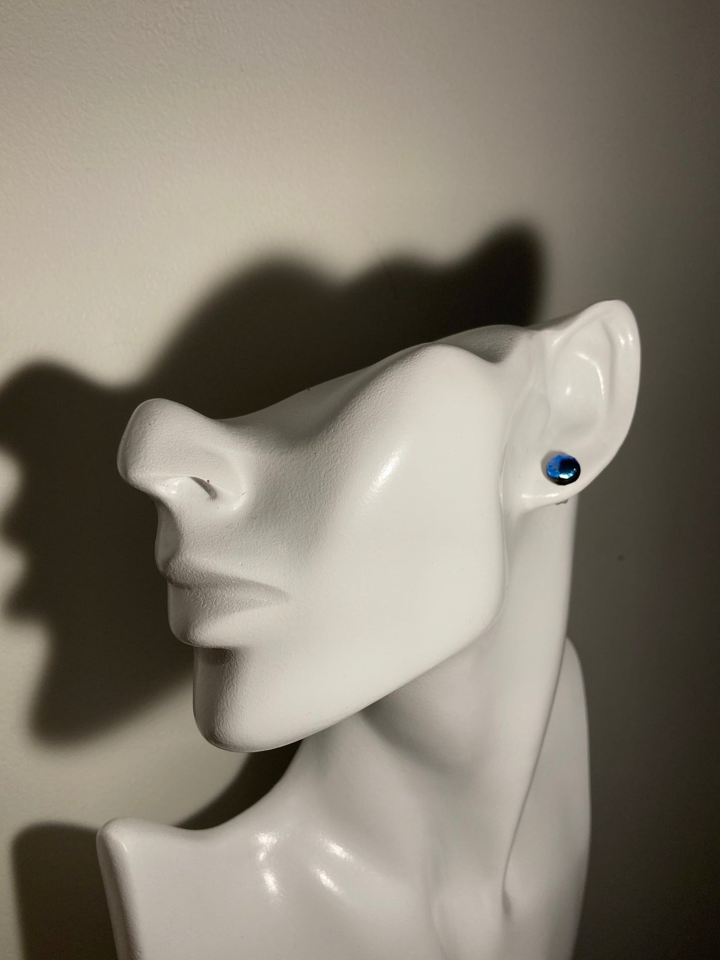 Puces bleu métallisé en verre dichroïque