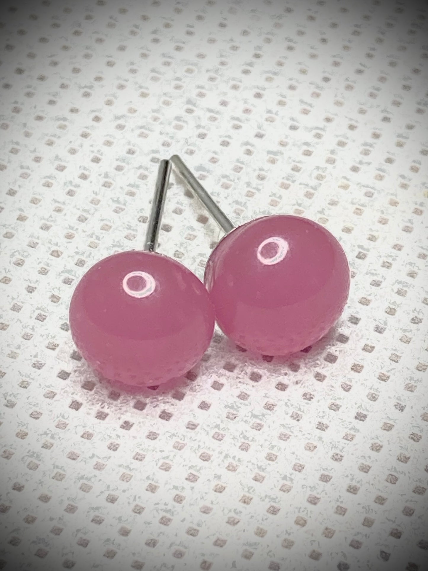Puces de couleur vieux rose  en verre