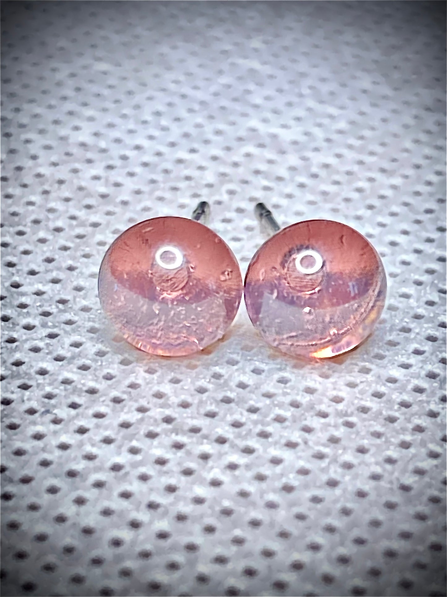 Puce rose foncé en verre