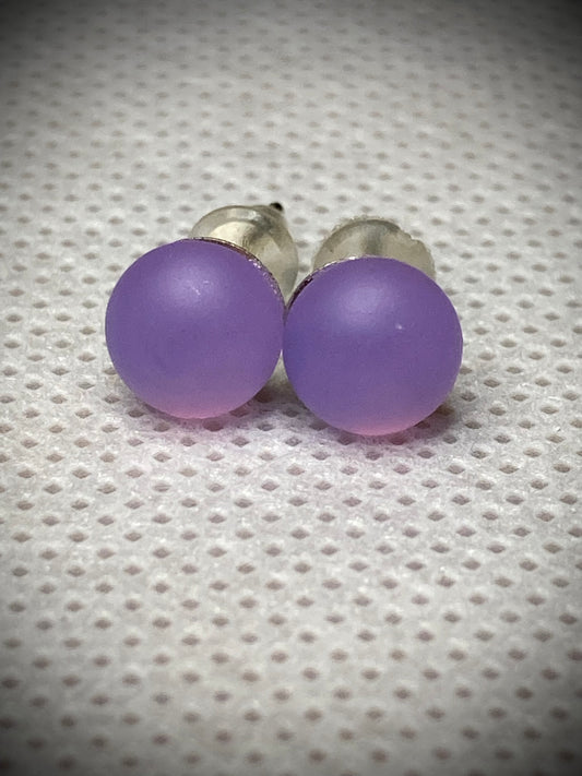 Puce violette en verre