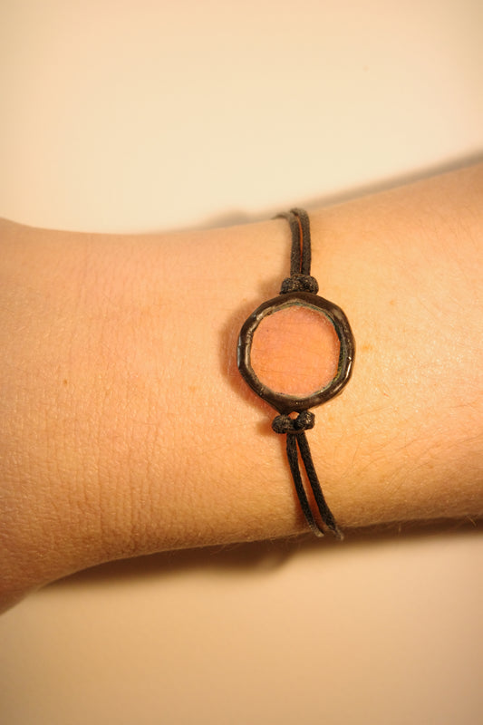 Bracelet transparent irisé en vitrail rond
